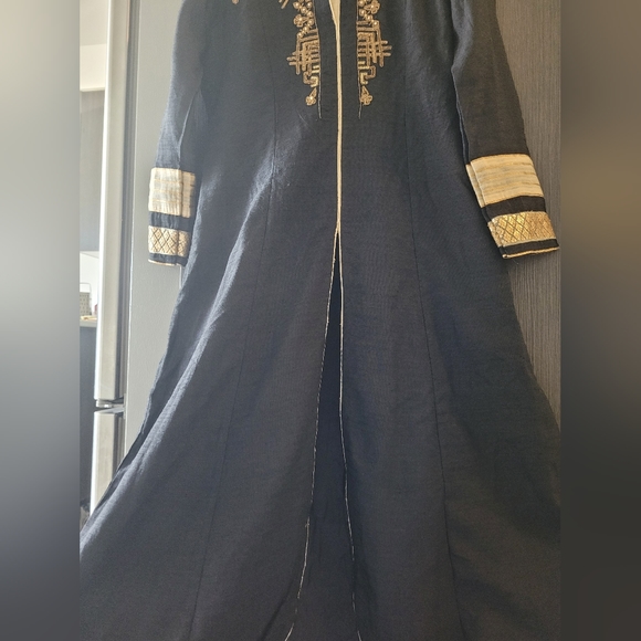 Black Embroidered Dress with Golden pants - Picture 4 of 6
